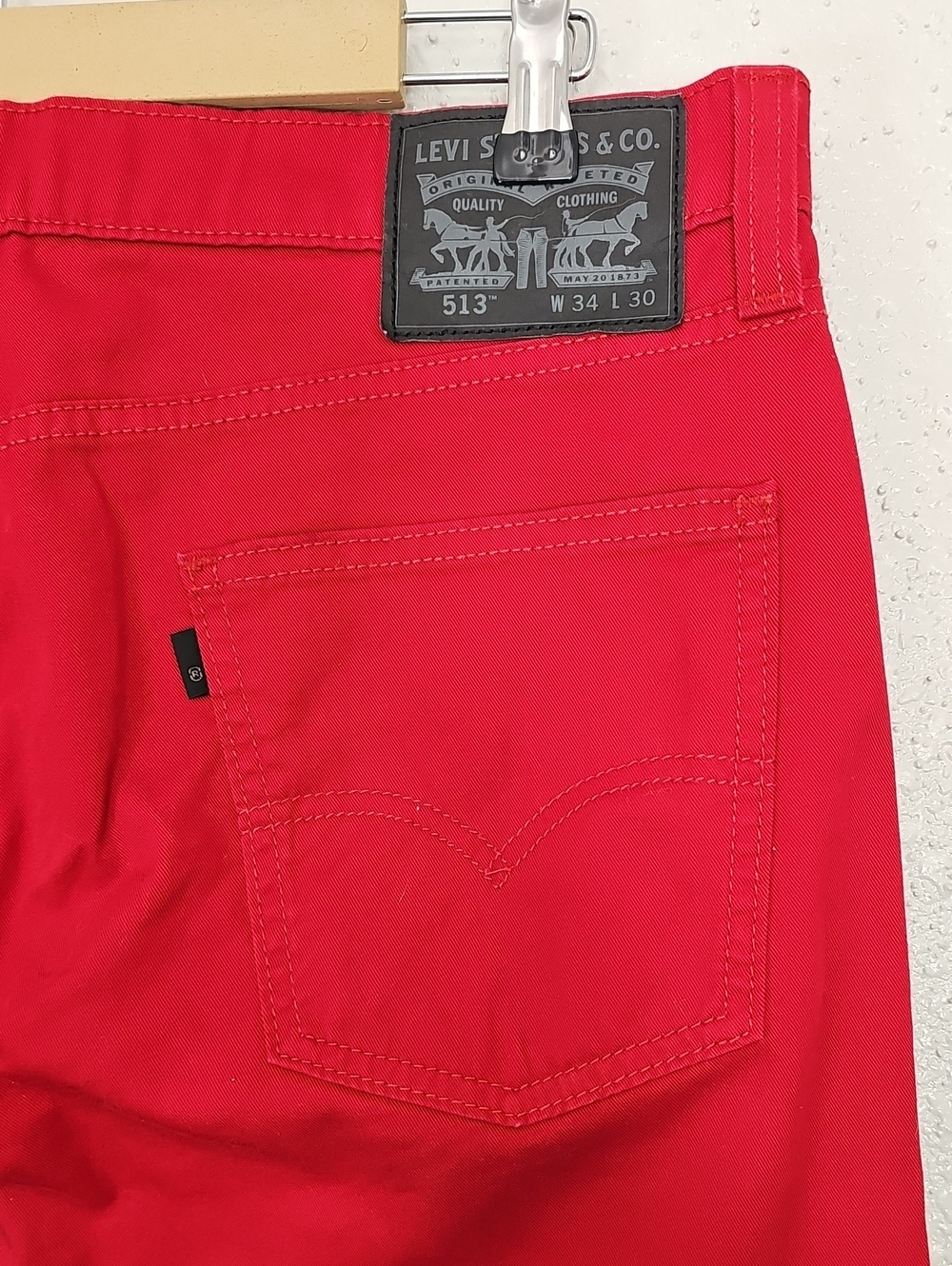 Levi's Red Men’s Jeans - Classic 5-Pocket Style. - Picture 3 of 8